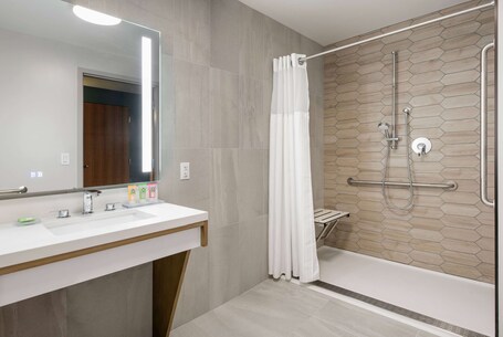 Wyndham Garden Winnipeg Airport - Image 6