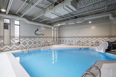Wyndham Garden Winnipeg Airport - Image 2
