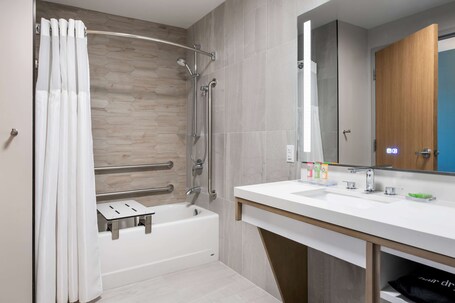 Wyndham Garden Winnipeg Airport - Image 20