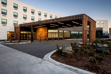 Wyndham Garden Winnipeg Airport - Image 12