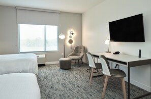 Desk, laptop workspace, soundproofing, bed sheets - Towneplace Suites by Marriott Chattanooga South / East Ridge (Chattanooga)