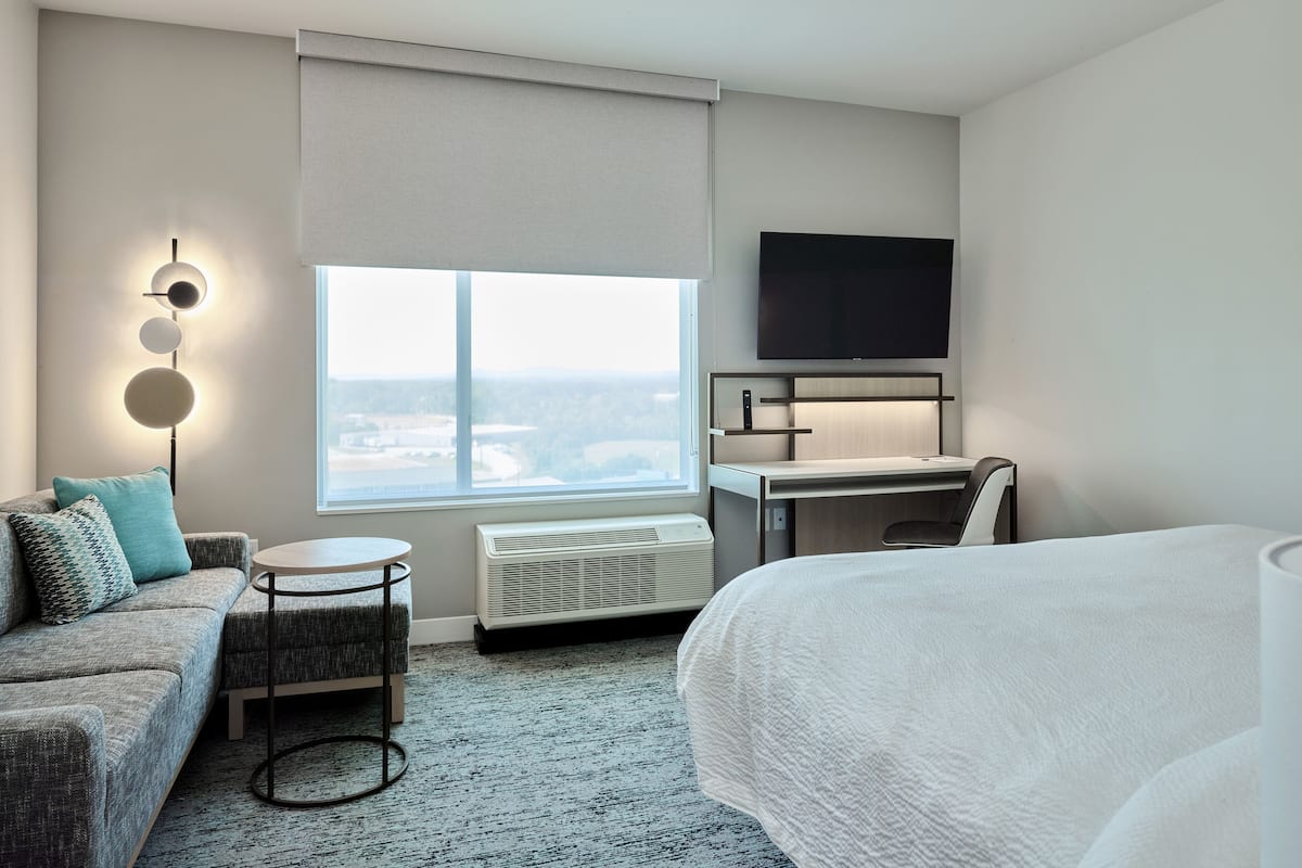 Desk, laptop workspace, soundproofing, bed sheets