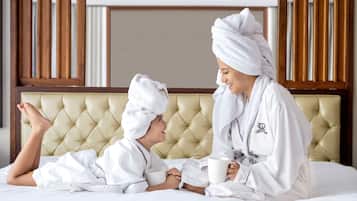 1 Schlafzimmer, hochwertige Bettwaren, Daunenbettdecken