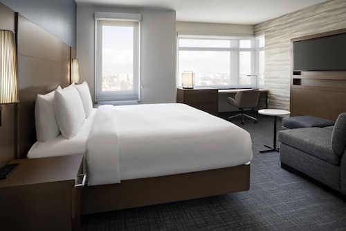 Literie de qualité supérieure, surmatelas, décoration personnalisée