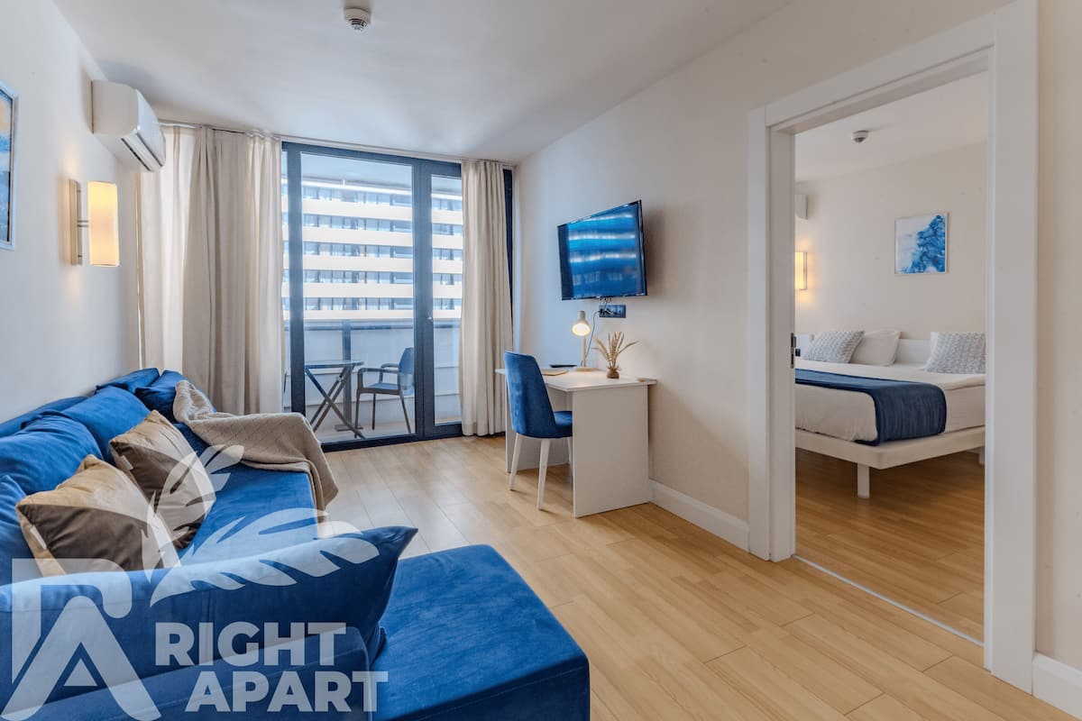 Family Room | Living area | 42-inch TV with digital channels