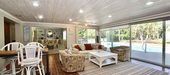 Boat Park Bungalow with heated Pool