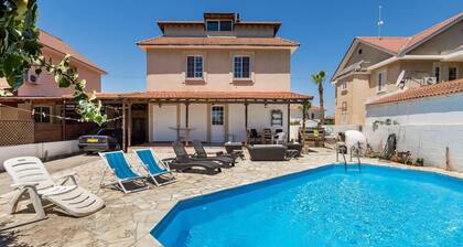 4 Bedroom Villa With Private Pool Near Beach