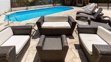 Villa, Berbilang Katil | Ruang tamu