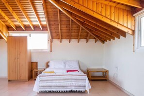 Exterior - 4 Bedroom Villa With Private Pool Near Beach (Oroklini)