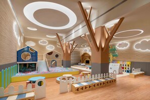 Children's play area - indoor - The Taikang Sanya, a Tribute Portfolio Resort (Sanya)