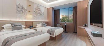 Yichang Xiazhou Yiling Hotel (Jiefang Road Pedestrian Street, Yanjiang Avenue)