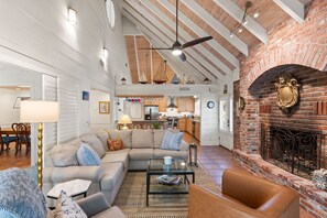 Smart TV, chimenea