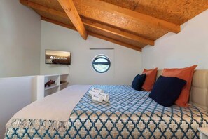 1 quarto, ferros/tábuas de passar roupa, Wi-Fi, roupa de cama