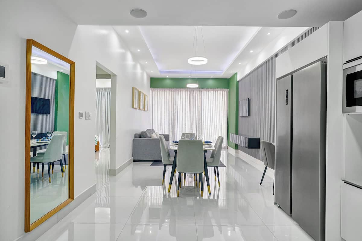 Executive Room, 1 Bedroom, Non Smoking, City View | Living room