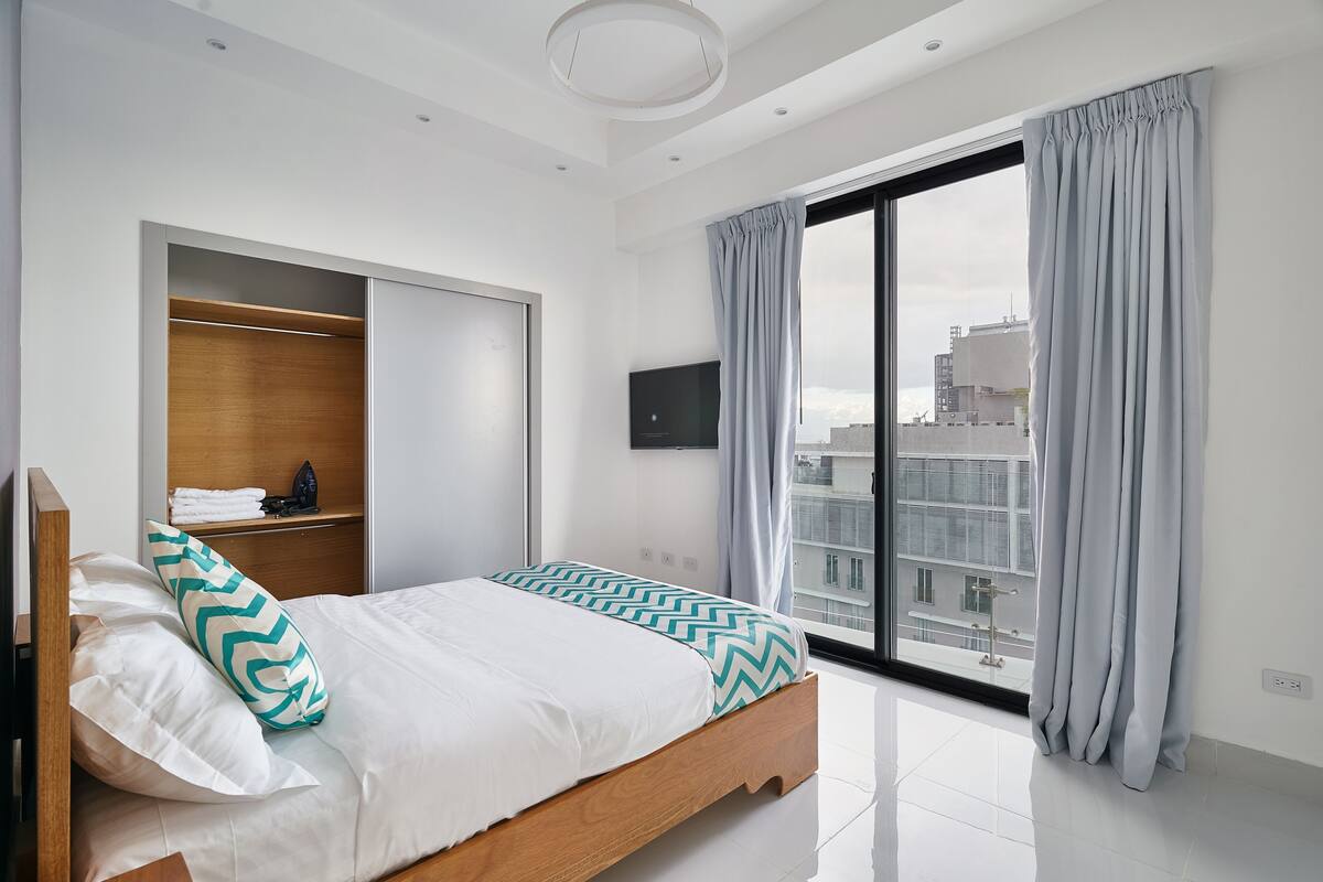 Egyptian cotton sheets, premium bedding, down duvets, in-room safe