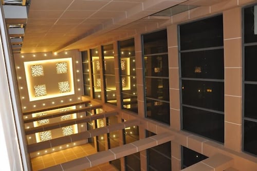 Qingtian Boutique Hotel (Zhaotong Fengxia Road)