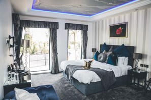 Premium Room, 1 King Bed | Egyptian cotton sheets, premium bedding, in-room safe, desk - The Old Hall Hotel (Coventry)
