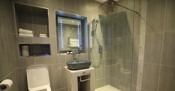 Ducha, cabezal de ducha tipo lluvia, artículos de tocador gratuitos
