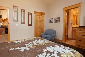 2 habitaciones, escritorio, wifi gratis y ropa de cama 