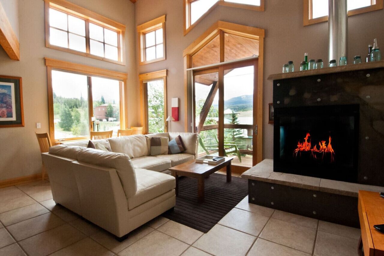 TV, fireplace, DVD player
