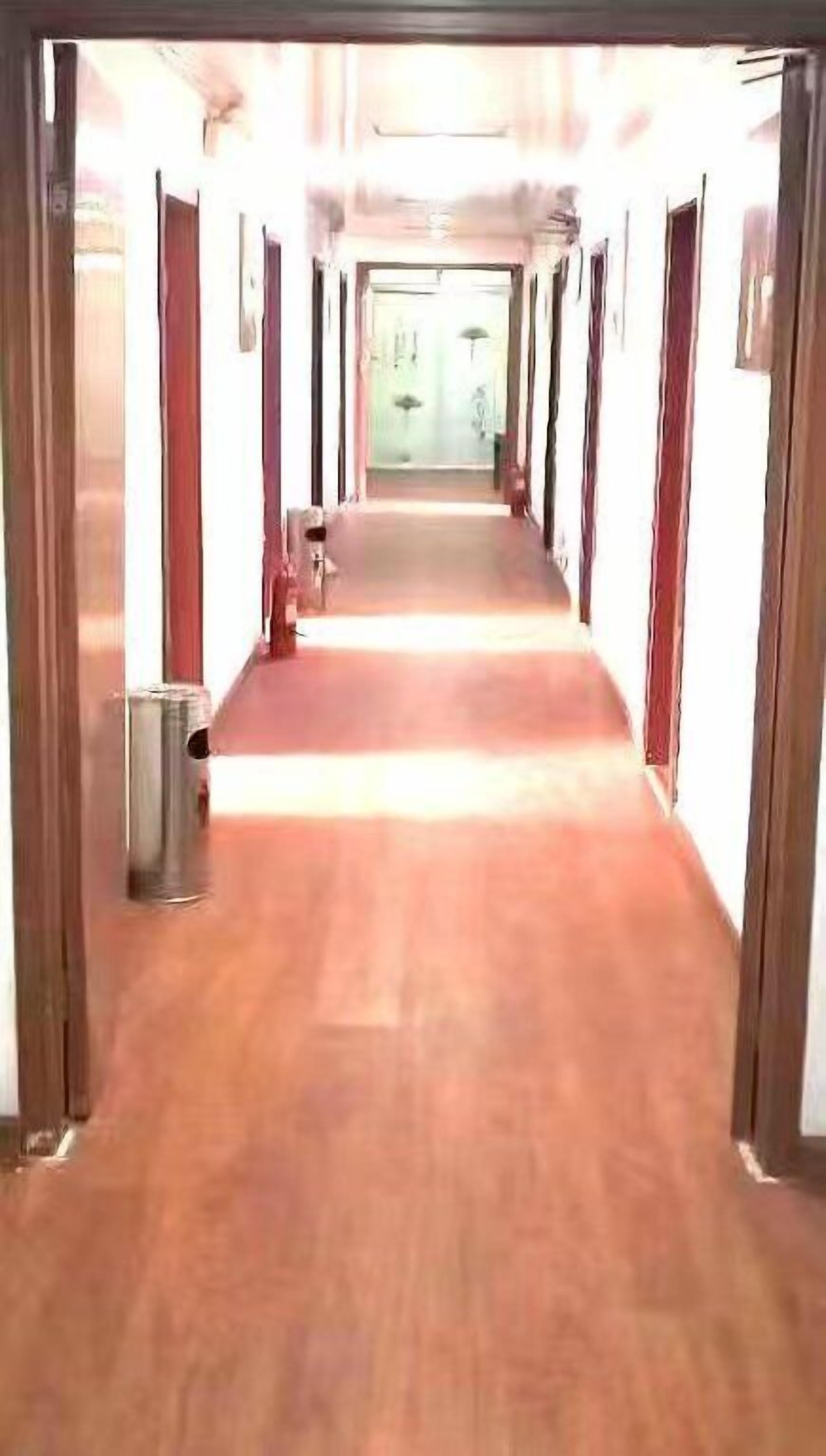 المنشأة من الداخل