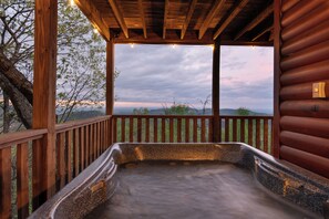 Outdoor spa tub - The Real Mccoy Stunning Views w/ Private Hot Tub (Sevierville)