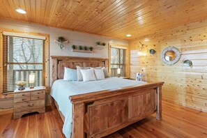 3 bedrooms, WiFi (free), individually decorated, individually furnished - The Real Mccoy Stunning Views w/ Private Hot Tub (Sevierville)