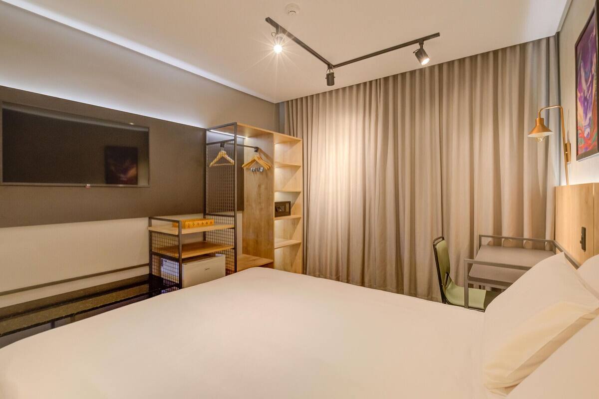 1 Schlafzimmer, Minibar, Zimmersafe, Schreibtisch
