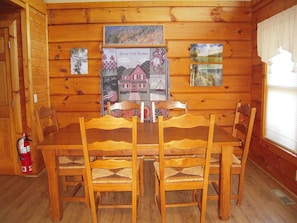 Dining - Countryside in Country Pines (Sevierville)