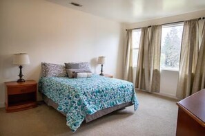 6 Schlafzimmer, Schreibtisch, Bügeleisen/Bügelbrett, kostenloses WLAN