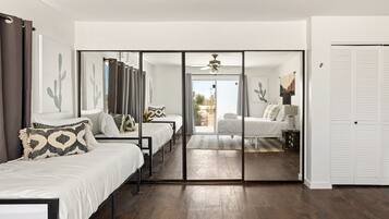 House, Multiple Beds, Pool Access, Mountain View | 3 bedrooms, free WiFi, bed sheets