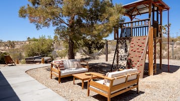 House, Multiple Beds, Pool Access, Mountain View | Property grounds