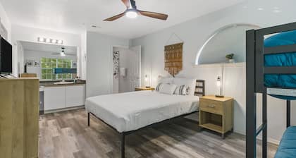 Spring Creek Escape - Balcony w/ Views