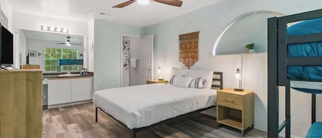 2 bedrooms, individually decorated, individually furnished, free WiFi