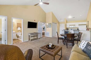 Condo, Multiple Beds, Balcony, Golf View (Spring Creek Escape) | Living area | 42-inch flat-screen TV with digital channels