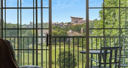 Spring Creek Escape - Balcony w/ Views