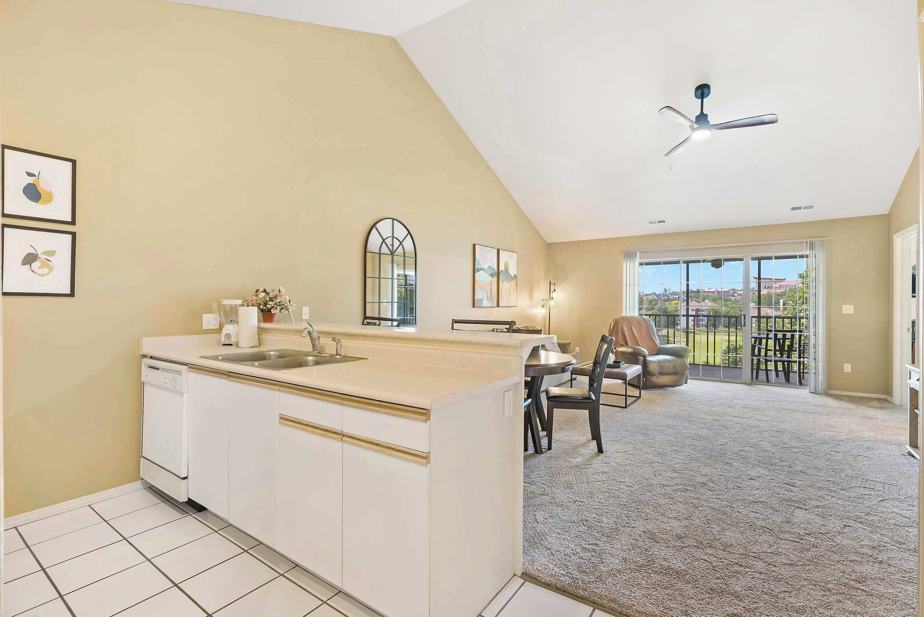 Condo, Multiple Beds, Balcony, Golf View (Spring Creek Escape) | Interior