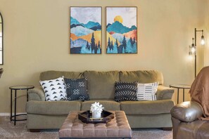 Condo, Multiple Beds, Balcony, Golf View (Spring Creek Escape) | Living area | 42-inch flat-screen TV with digital channels