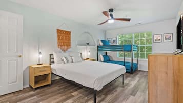 Condo, Multiple Beds, Balcony, Golf View (Spring Creek Escape) | 2 bedrooms, individually decorated, individually furnished, free WiFi