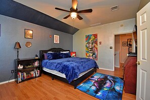House, Multiple Beds, Kitchen | 4 bedrooms - Timeless Treasure (Austin)