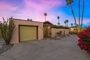 Exterior - Serenity Now (Palm Springs)