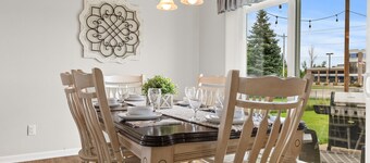 Cozy, clean home near major Green Bay hotspots