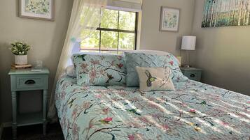 4 bedrooms, iron/ironing board, travel crib, free WiFi