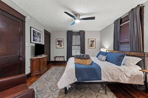 1 chambre, fer et planche à repasser, accès au Wi-Fi (inclus)