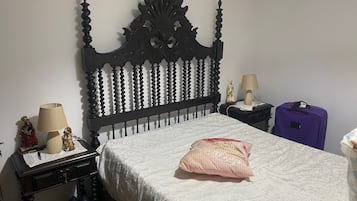 3 bedrooms, internet, bed sheets