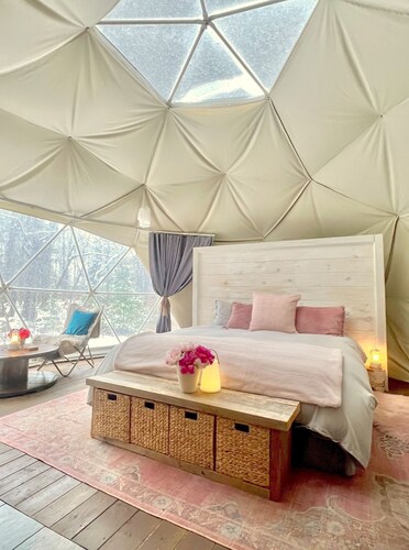 THE STARGAZER GEODOME: Shabby Chic & Very Private