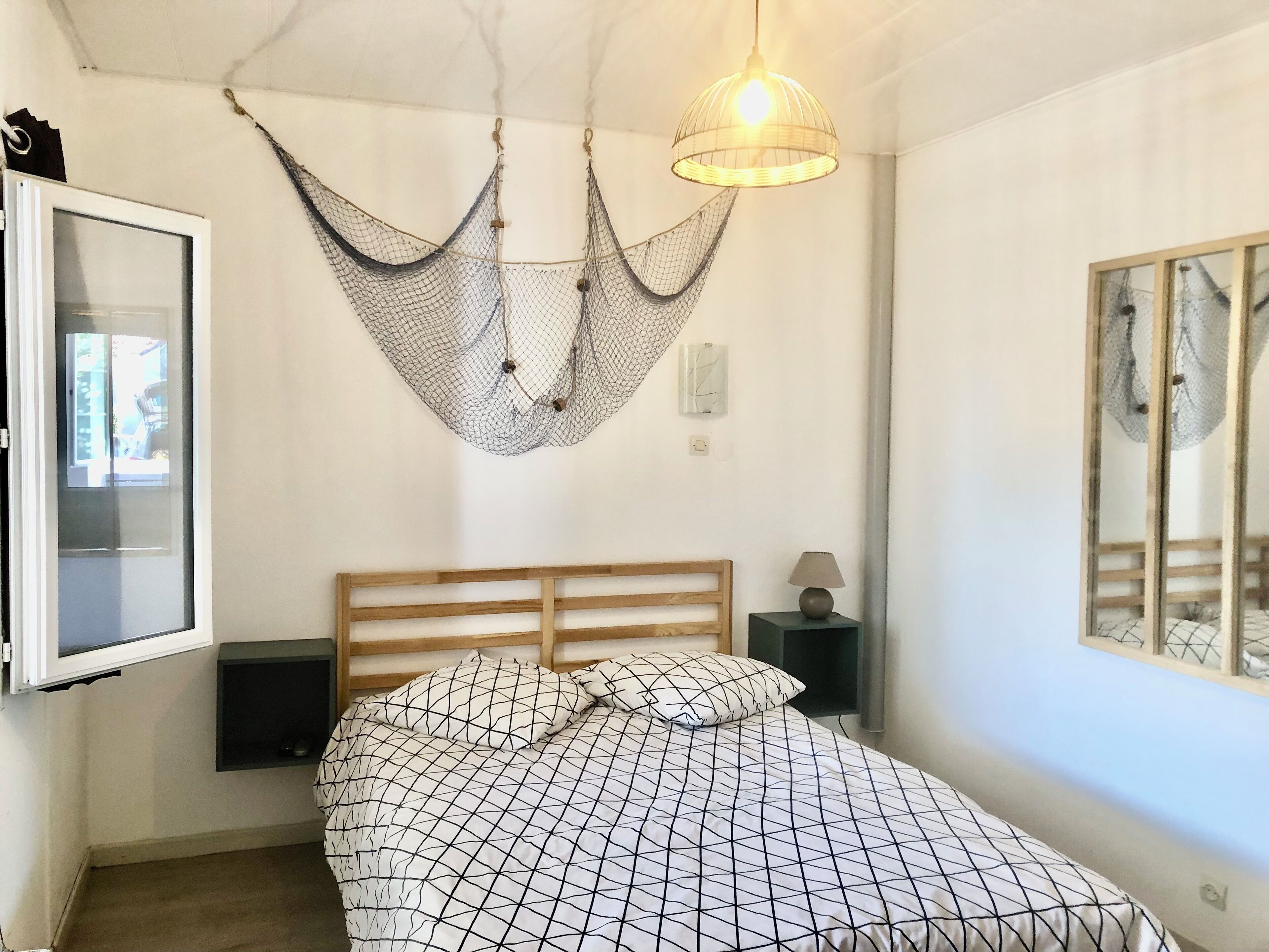 2 bedrooms, iron/ironing board, free WiFi