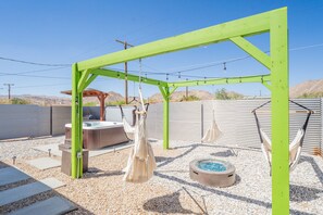 Outdoor spa tub - New Listing! Outdoor Grill~Hammocks~Firepit (Joshua Tree)