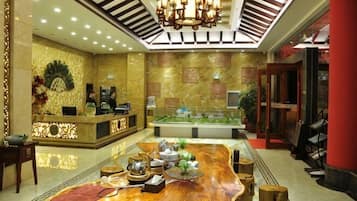 Lobby lounge