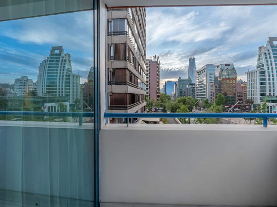 Minibar, escritorio, tabla de planchar con plancha y wifi gratis